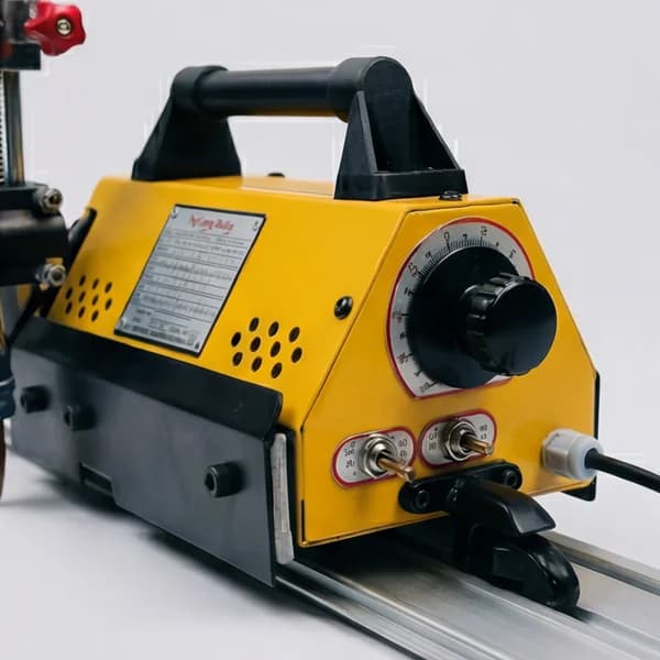 Pentagon PUG Cutting Machine Model PUG P