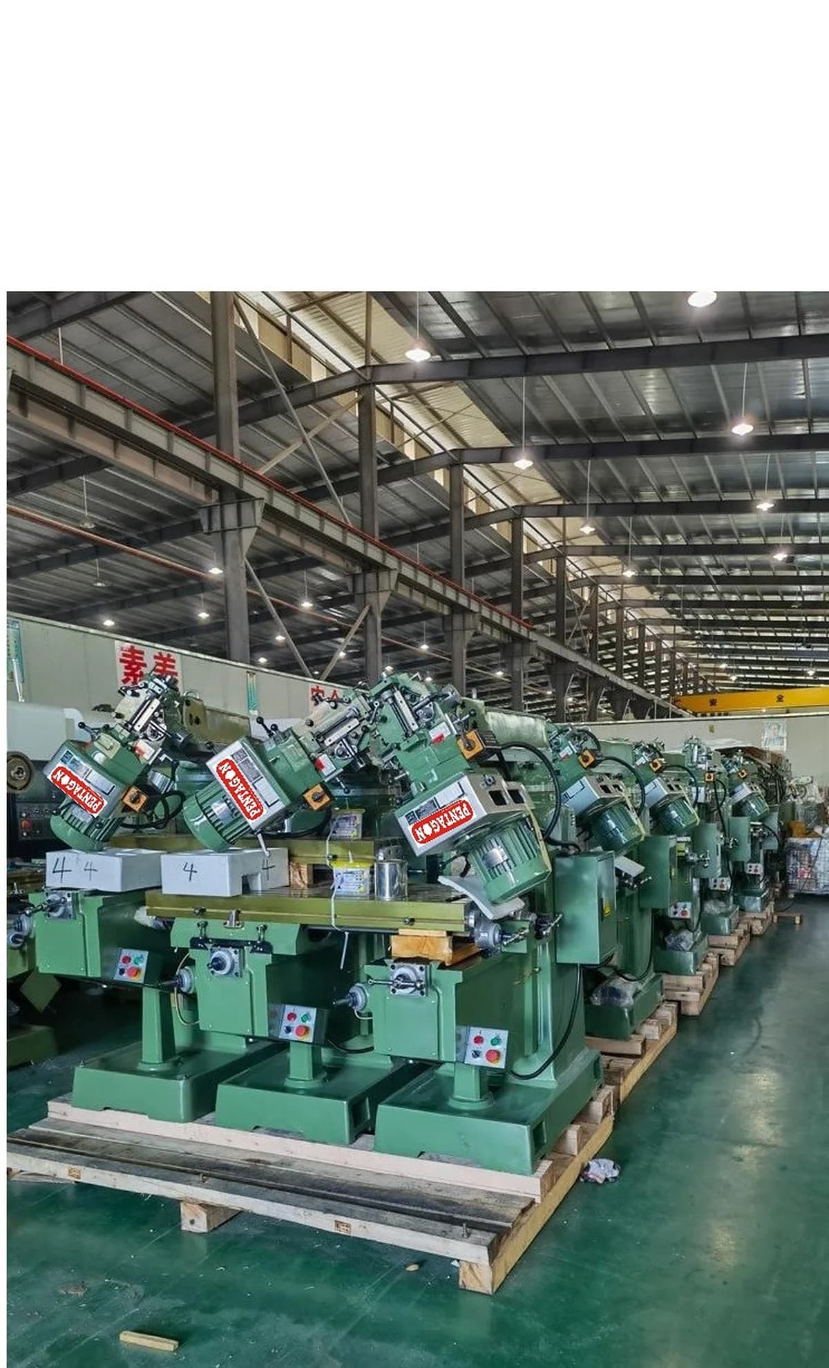 PENTAGON Curved Body Vertical RAM Turret Milling Machine