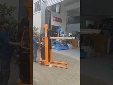 Battery Operated Semi Electric Stacker  — demo