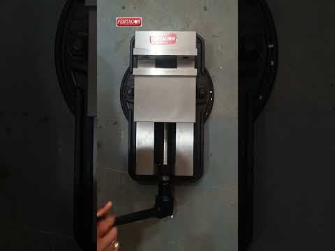 Swivel base Machine Vice Max jaw opening 160 mm — demo