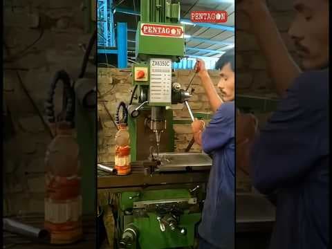 Universal Knee type Geared Head Drilling cum Milling machine — demo