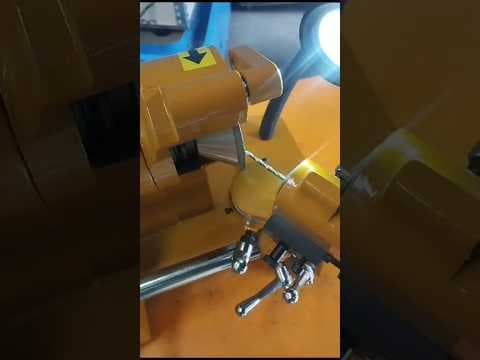 Universal Tool & Cutter Grinder Machine U Series — demo